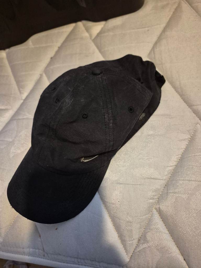 Nike Black Baseball Cap – Good Condition