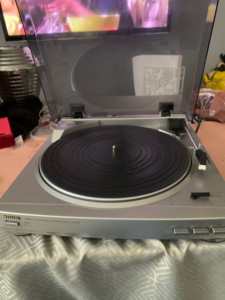 AIWA TURN TABLE FOR STERO