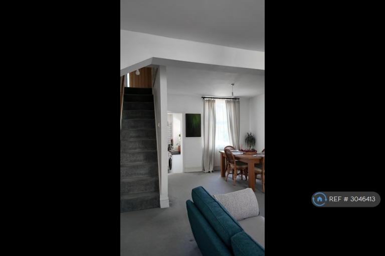 2 bedroom house in Uppingham Street, Northampton, NN1 (2 bed) (#3046413)