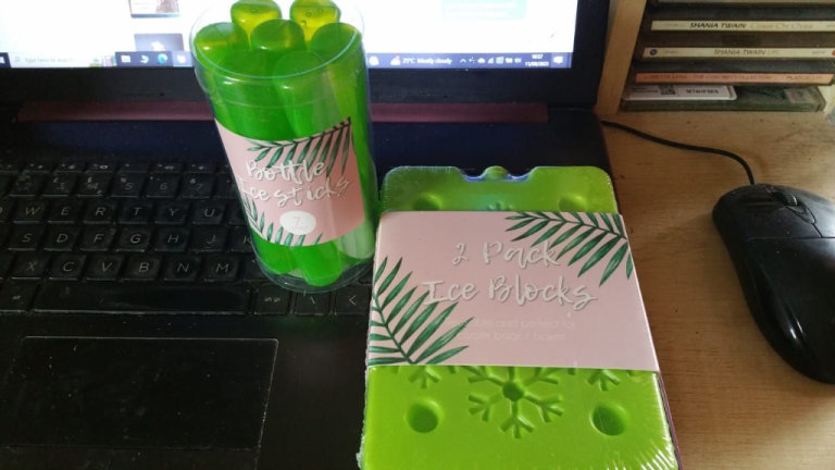 Brand new & sealed bottle ice sticks & 2 Ice packs