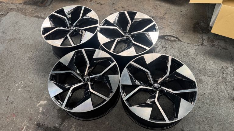 23” Audi RSQ8 style alloy wheels Audi Q7/Q8