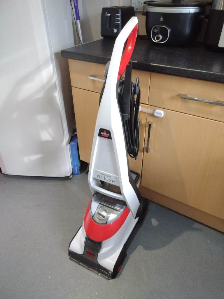 Carpet shampoo cleaner bissell with attachments and hose good condition good working order 
