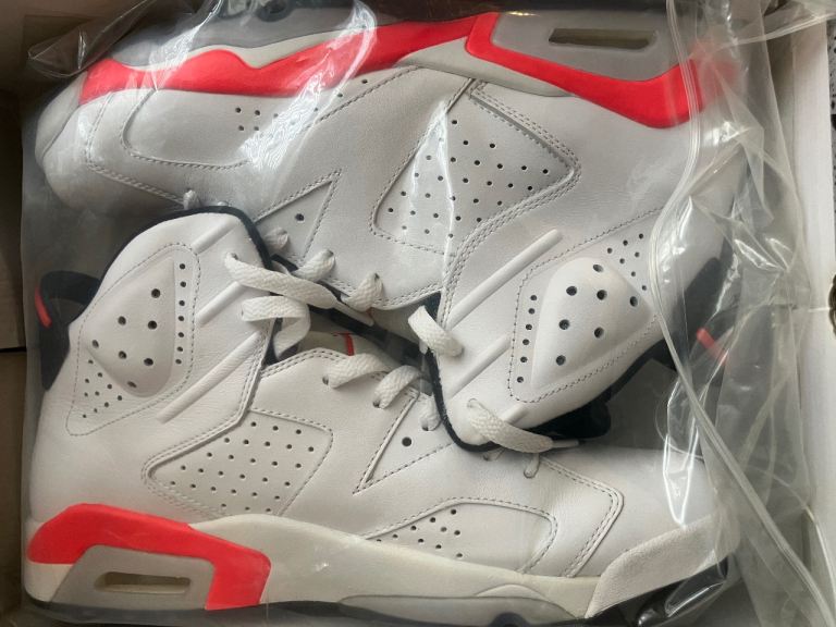 Jordan 6 white infrared 2014 SIZE 9.5UK