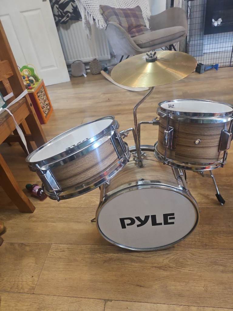 Pyle Wooden Kids Drum Kit – Complete Drum Set