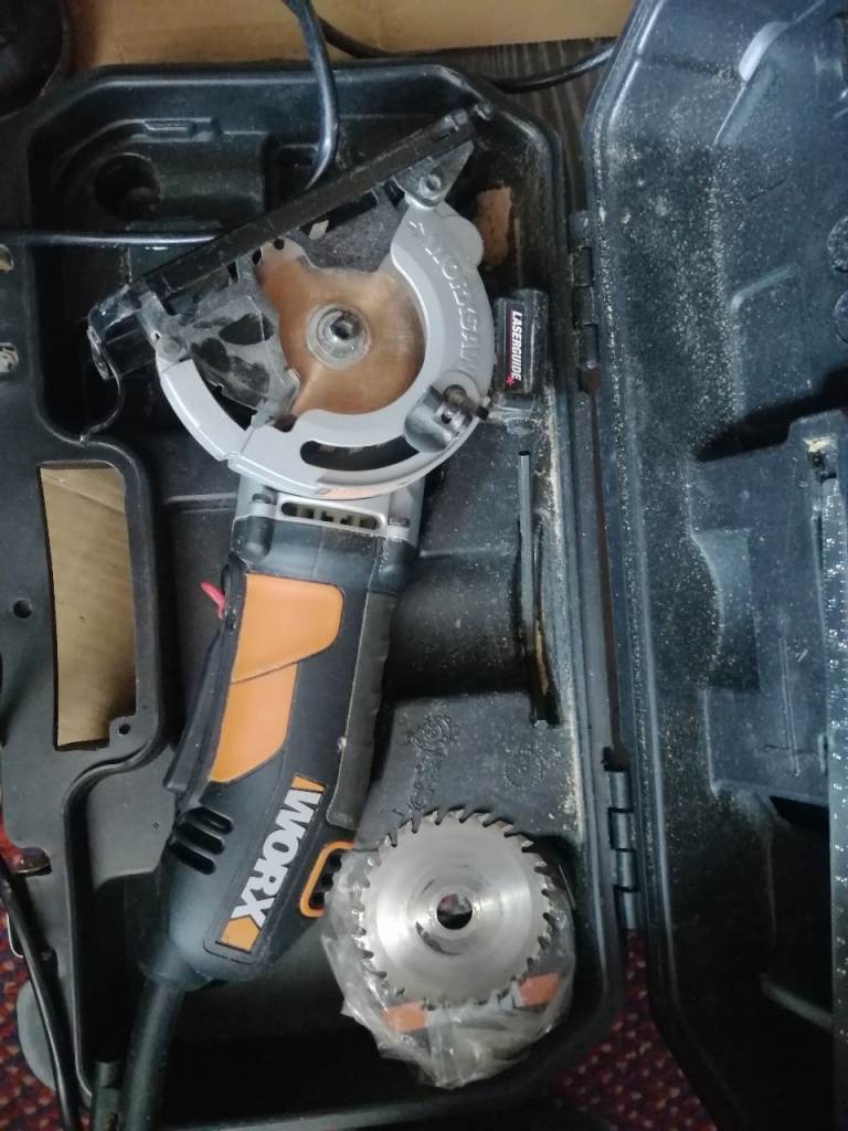 Plunge saw