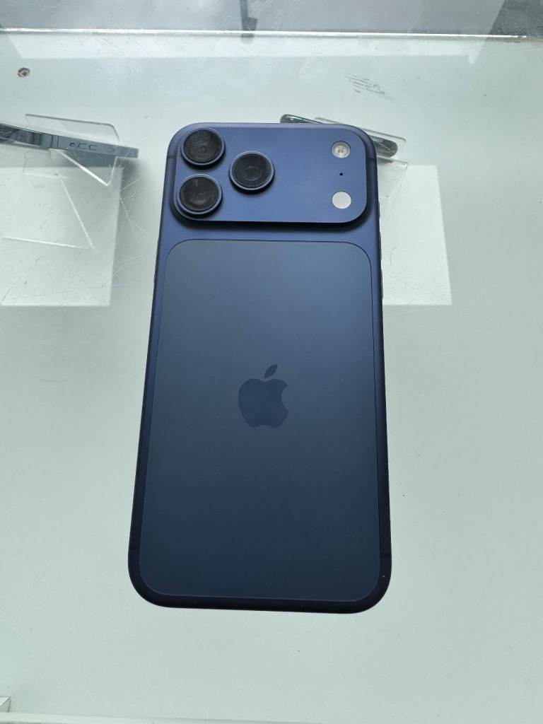APPLE IPHONE 17 PRO MAX 256GB UNLOCKED BLUE
