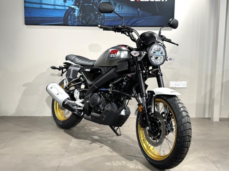 YAMAHA XSR125 LEGACY - FLAT TRACK SPECIAL PACKAGE - BRAND NEW - IN STOCK