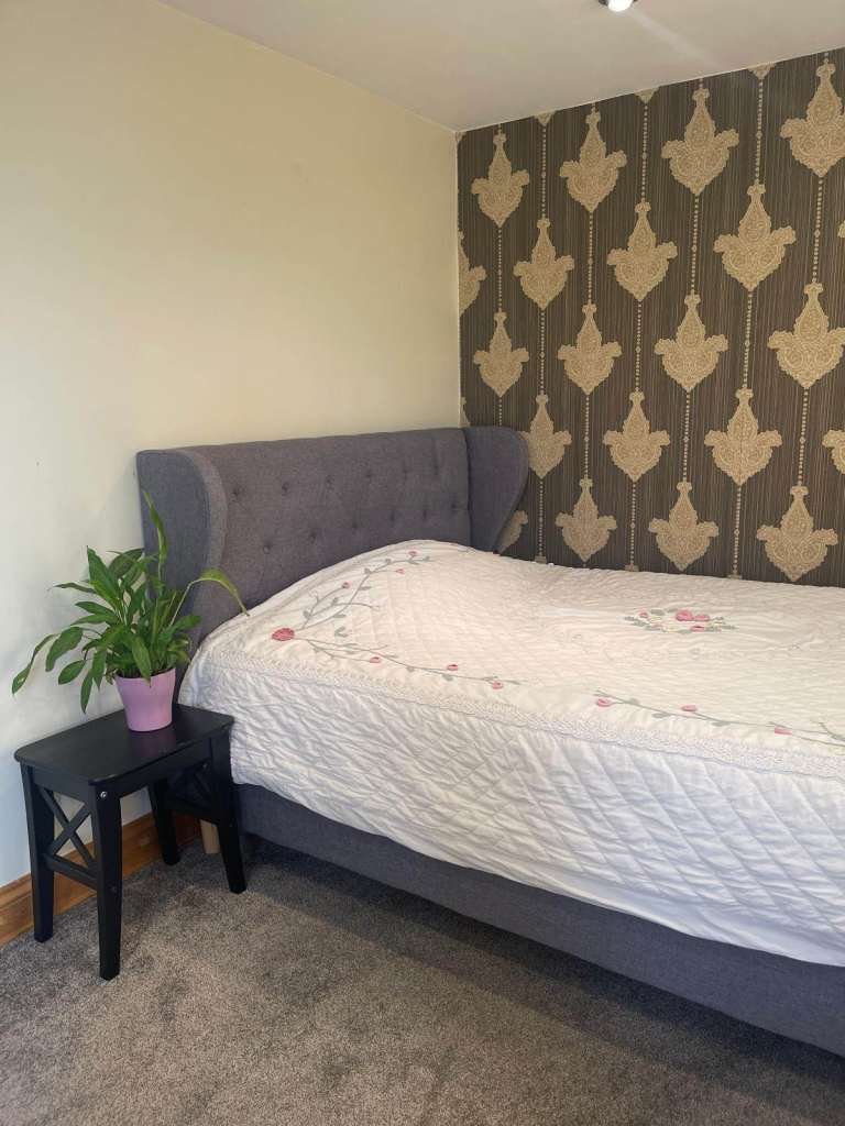 Spacious and Cosy Double Rooms for Rent in - E12 5JG