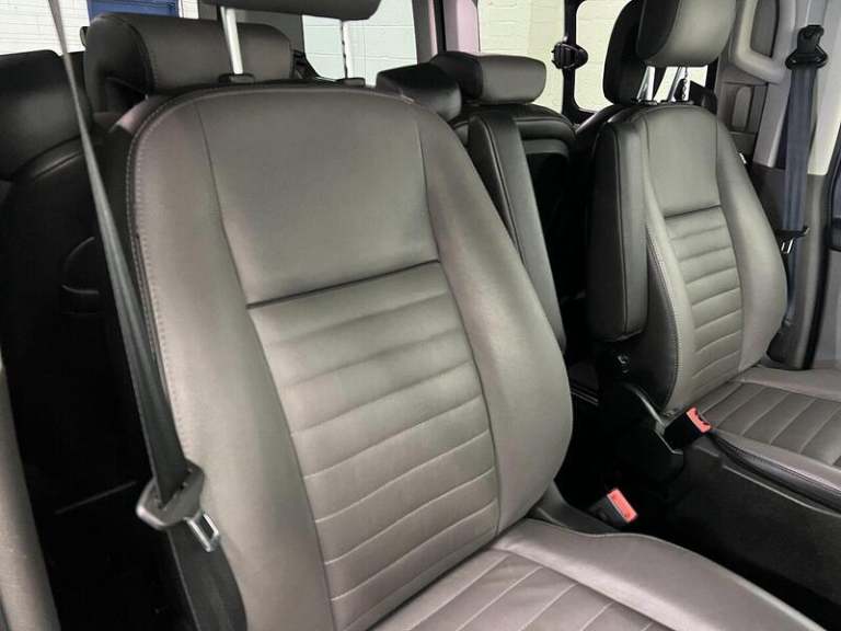 2022 Ford Tourneo Custom 2.0 EcoBlue Hybrid 185ps L/R 8 Seater Titanium X MPV DIESEL Manual