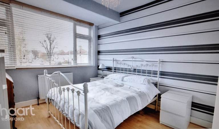 DOUBLE ROOM