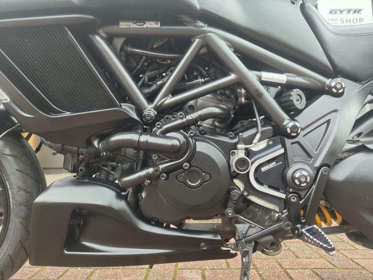 DUCATI DIAVEL 2018 - FULL HISTORY - ENGINE PROTECTION - LOW MILES 
