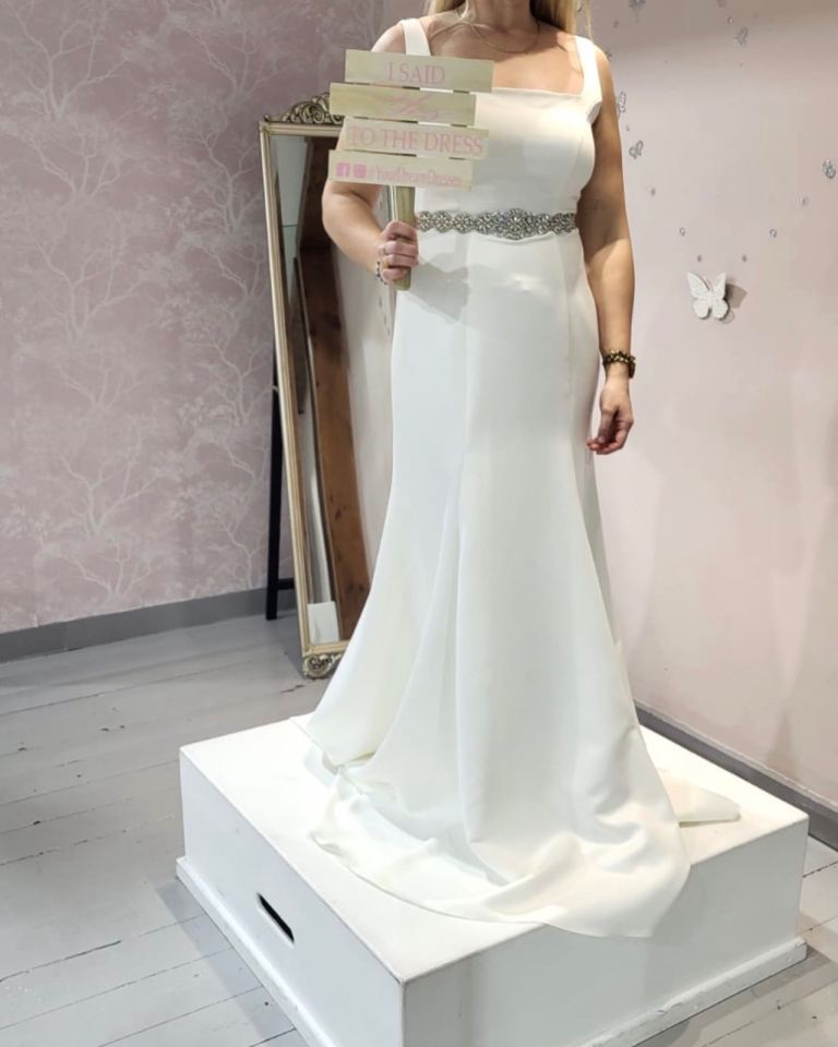 Beautiful wedding dress 