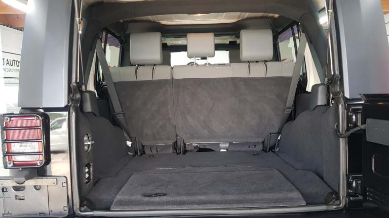 Jeep Wrangler jk 3.8 V6 petrol auto black fresh japanese import - top class 