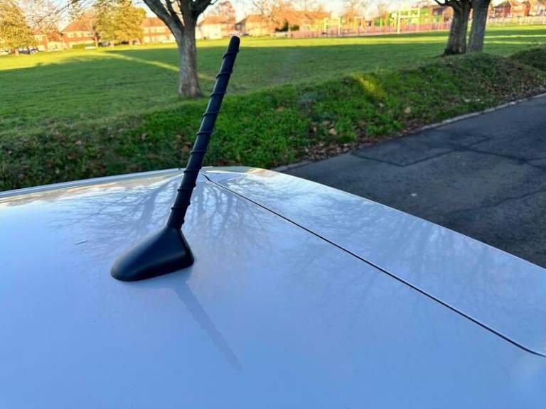 2016 Vauxhall Viva 1.0 SE 5dr [A/C] HATCHBACK PETROL Manual