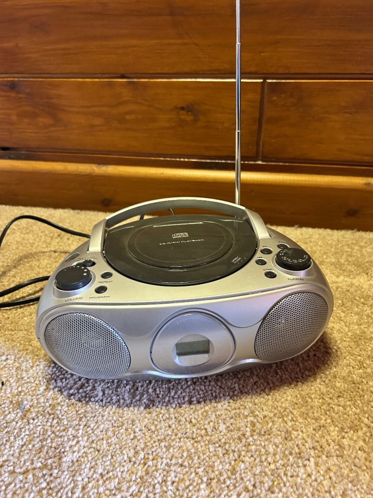 Portable CD Boombox Radio CD-R/RW Player with AUX Input