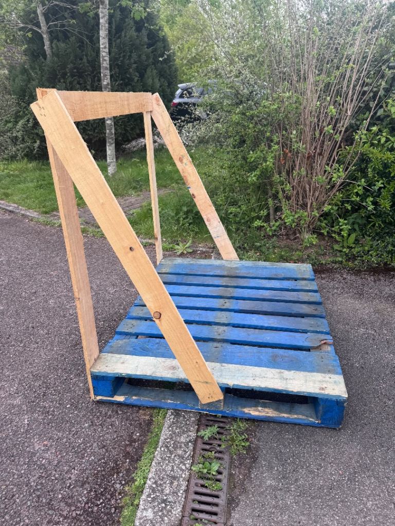 FREE wooden pallet