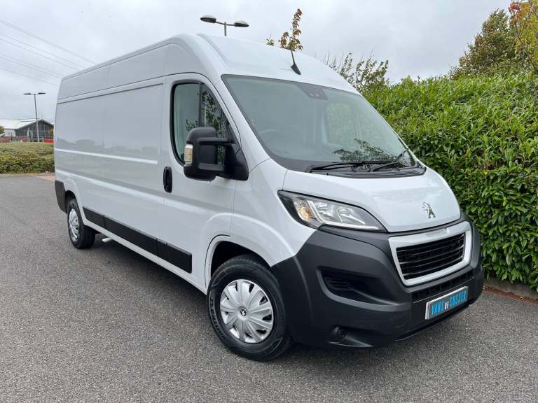 2021 Peugeot Boxer 2.2 435 PROFESSIONAL  AIR-CON  SAT NAV  PARKING SENSORS  LWB