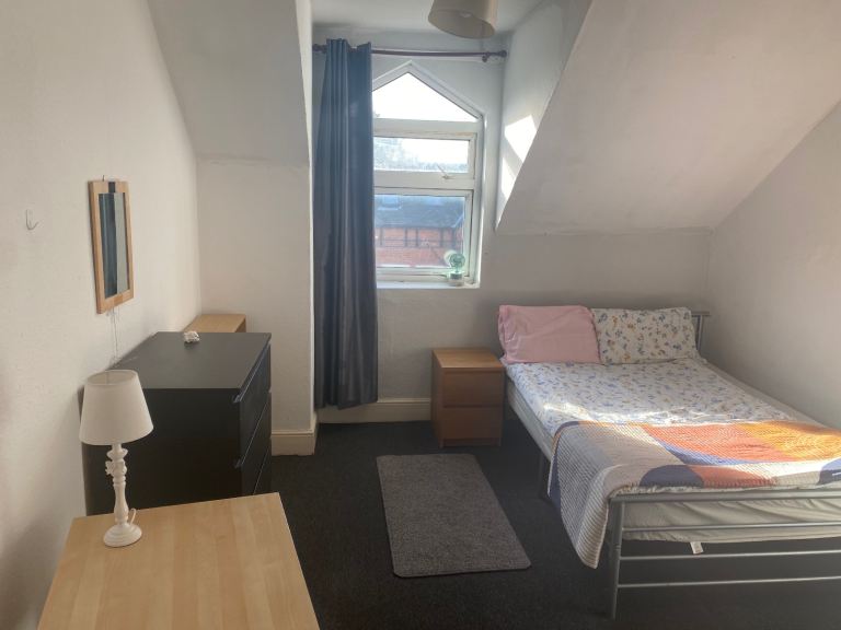 Room to rent De1 