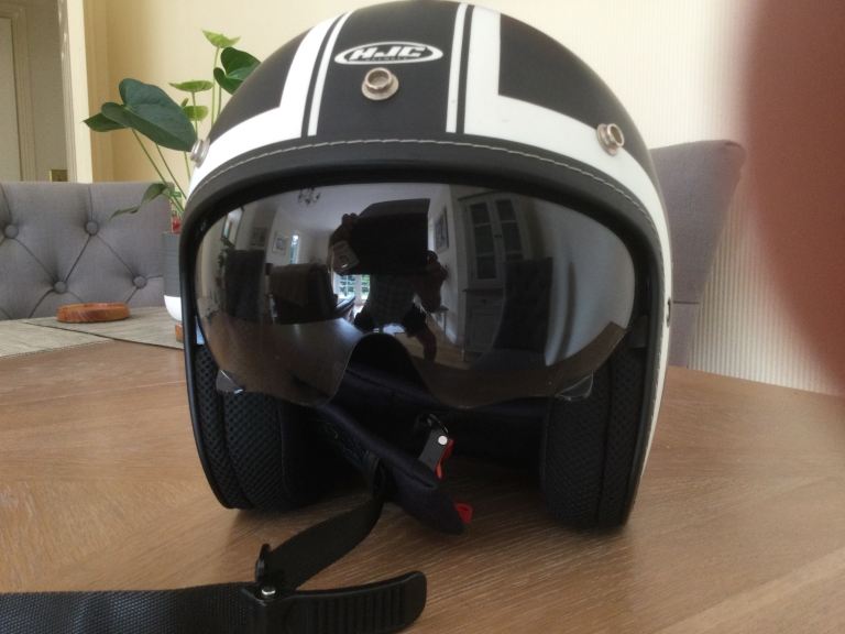 HJC MOTOR BIKE HELMET