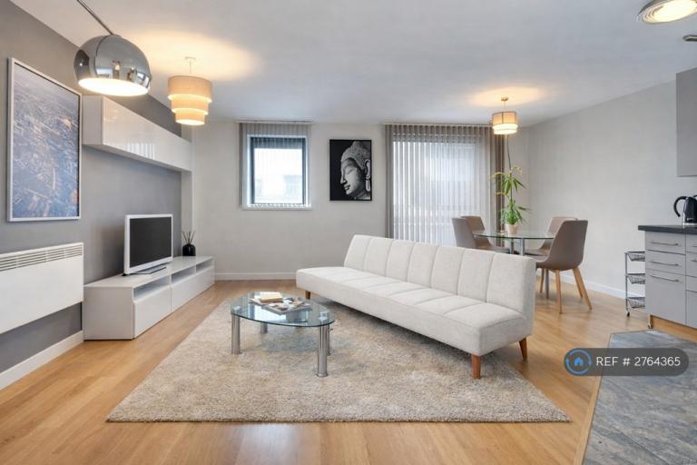 2 bedroom flat in Baltic Quay, Gateshead, NE8 (2 bed) (#2764365)