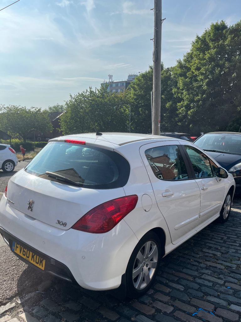 Peugeot, 308, Hatchback, 2010, Semi-Auto, 1560 (cc), 5 doors