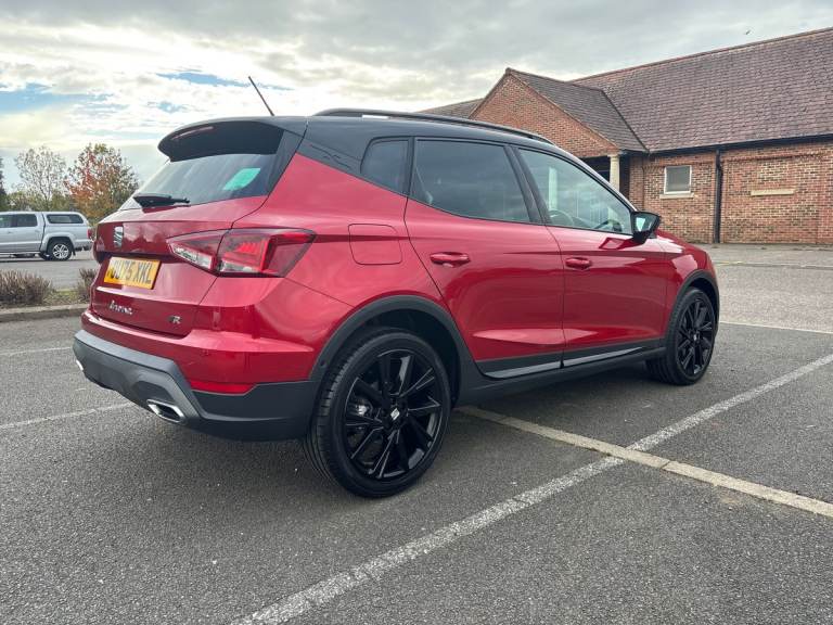 2025 SEAT Arona 1.0 TSI 115 FR Black Edition 5dr Hatchback PETROL Manual