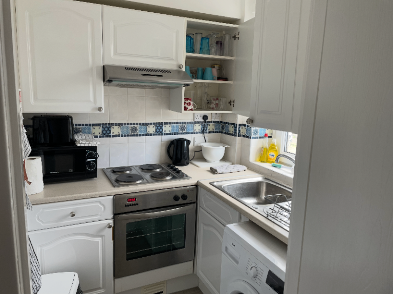 1 bedroom flat Medowbank 