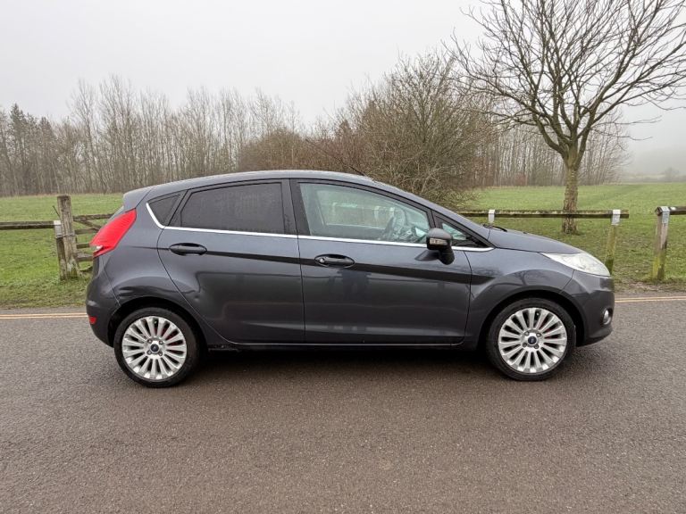 2009 Ford Fiesta Titanium 5 door  cheap car to run 