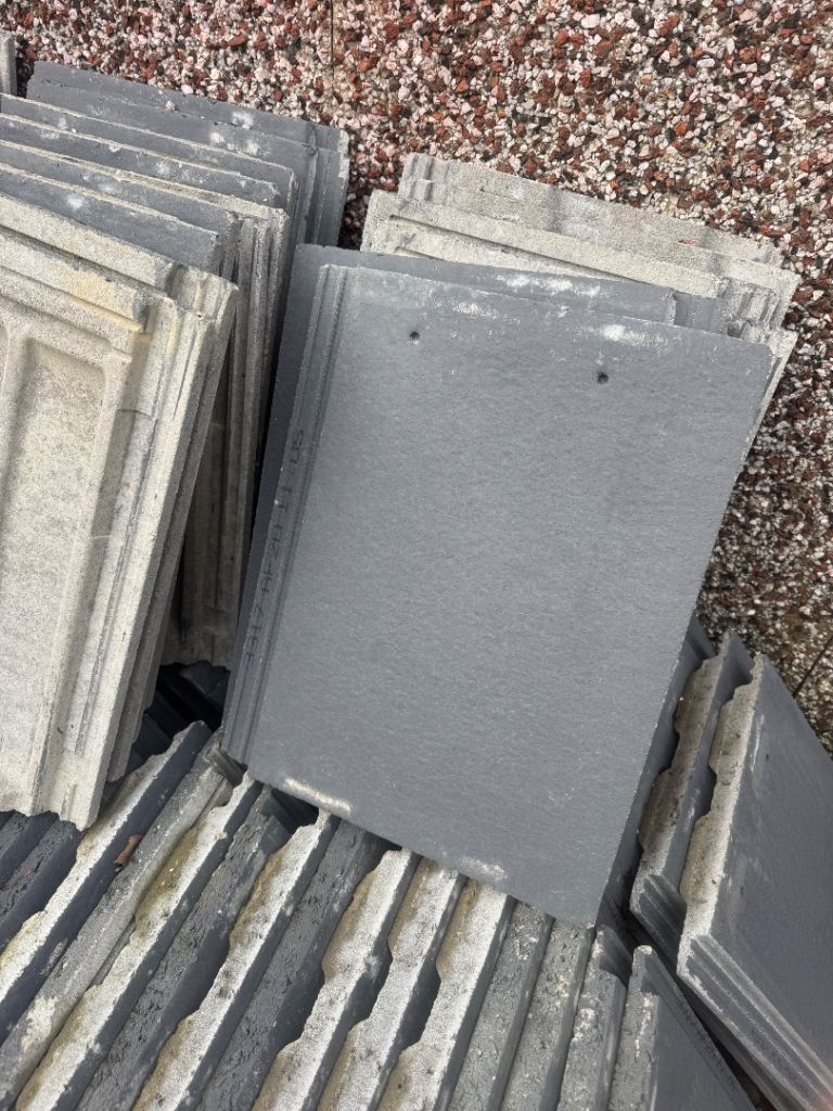 Russell Grampian slate grey roof tile