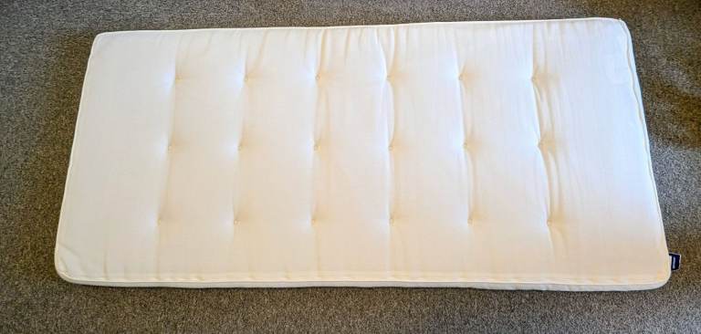 Mattress topper - excellent - FREE