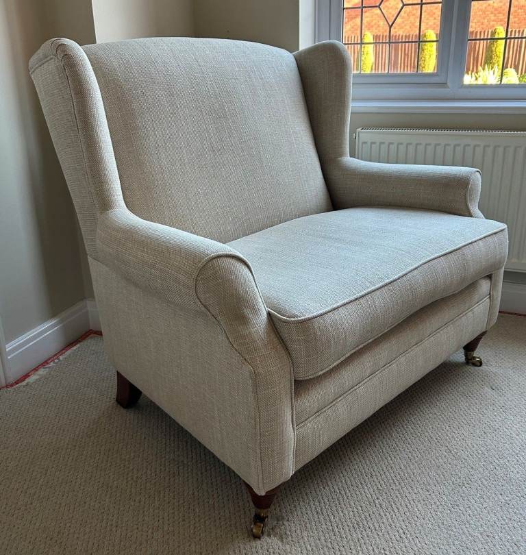 Snuggle/Two Seater Armchair