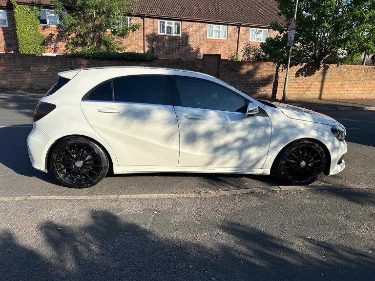 Mercedes-Benz, A CLASS, Hatchback, 2015, Manual, 1461 (cc), 5 doors