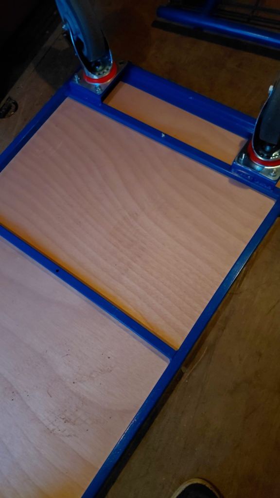 Brand new platform trolley (handle missing)