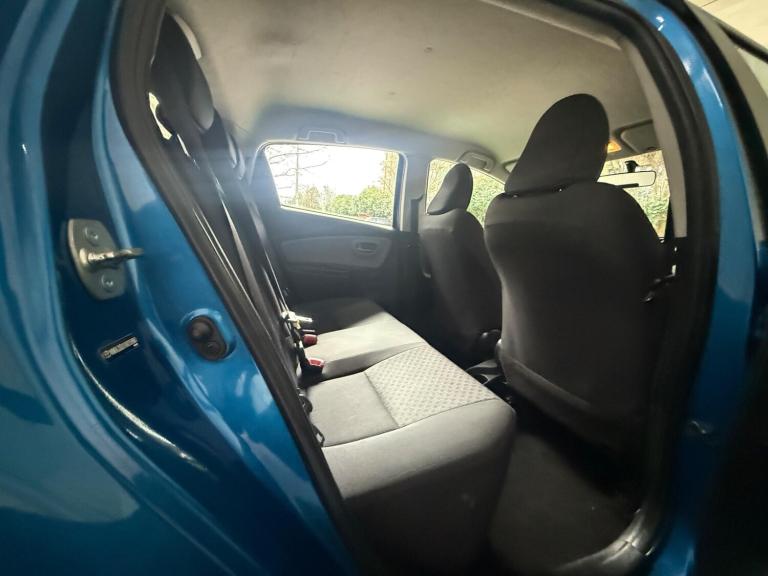 2015 Toyota Yaris 1.33 VVT-i Icon 5dr CVT HATCHBACK PETROL Automatic