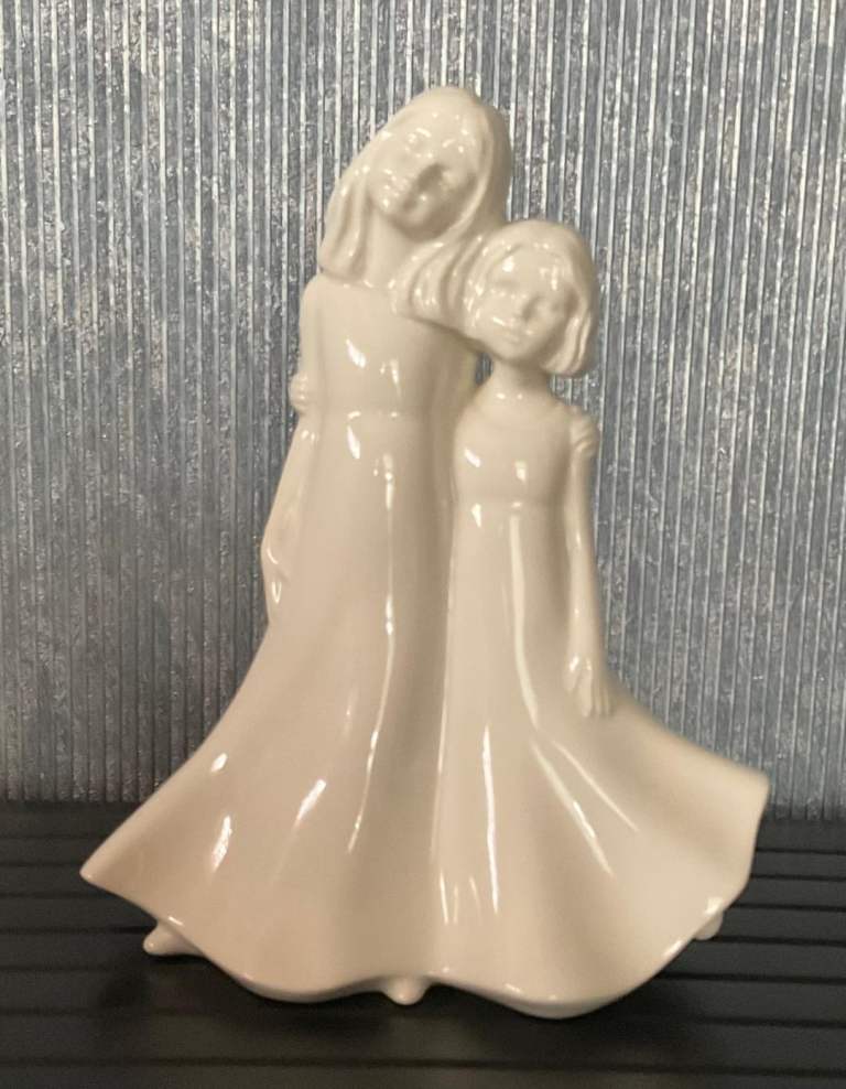 Royal Worcester Moments White China Porcelain Figurine Ornament Friendship