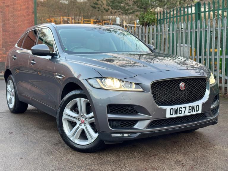 2018 Jaguar F-Pace 3.0 D300 V6 Portfolio SUV 5dr Diesel Auto AWD Euro 6 (s/s)