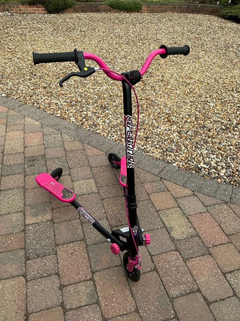 Street Surfer Scooter - Pink and Black, Good Condition