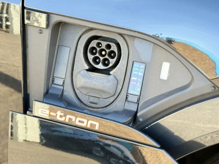 2019 Audi e-tron 55 SUV 5dr Electric Auto quattro 95kWh (408 ps) ESTATE ELECTRIC Automatic