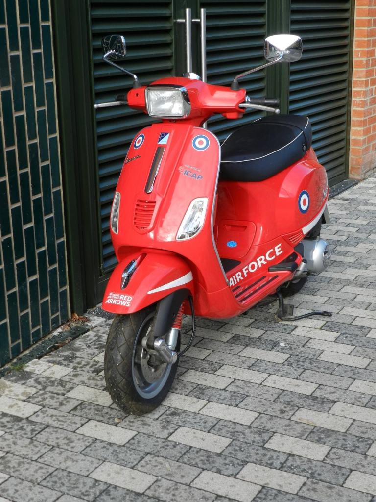 Piaggio Vespa S 125 Red Arrows Special Edition