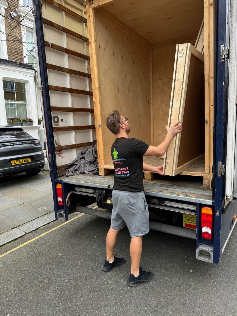 BROMLEY REMOVALS, MAN AND VAN, PACKING SERVICE, WASTE REMOVAL, STORAGE 