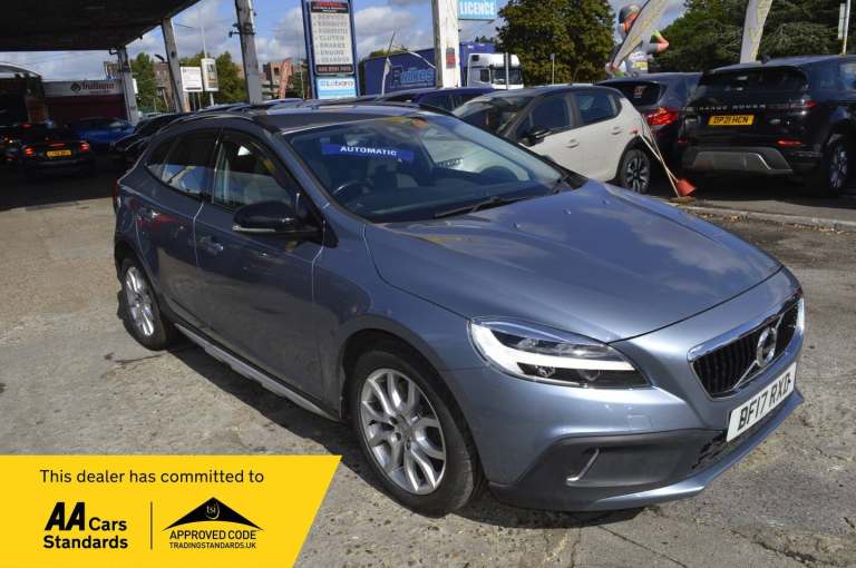 2017 Volvo V40 T3 [152] Cross Country Pro 5dr Geartronic 2017 PETROL AUTO HATCHBACK Petrol Automatic