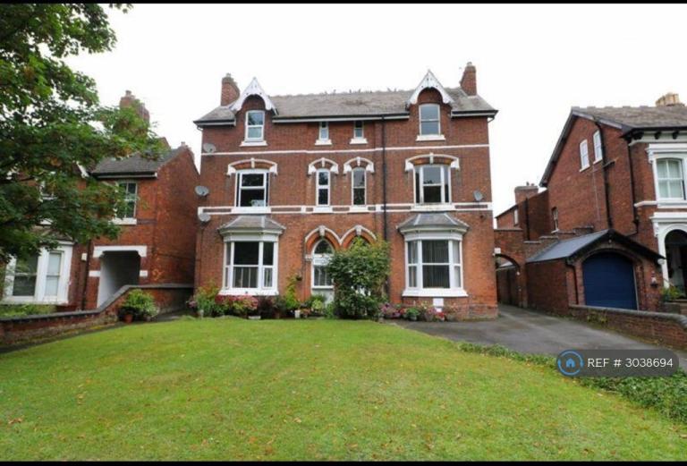 1 bedroom flat in Mellish Road, Walsall, WS4 (1 bed) (#3038694)