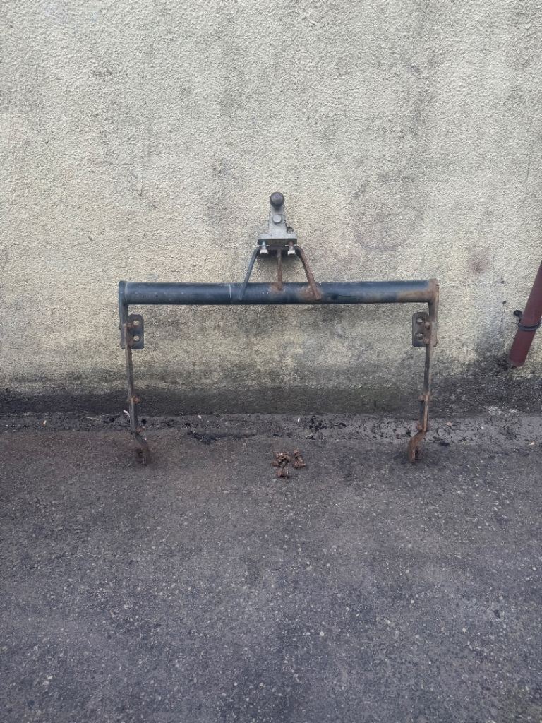 Tow bar 2015 vivaro /trafic 