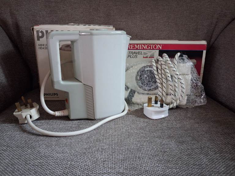 Philips Mini Jug Kettle HD4382 and Remington Travel Iron - As Good As New