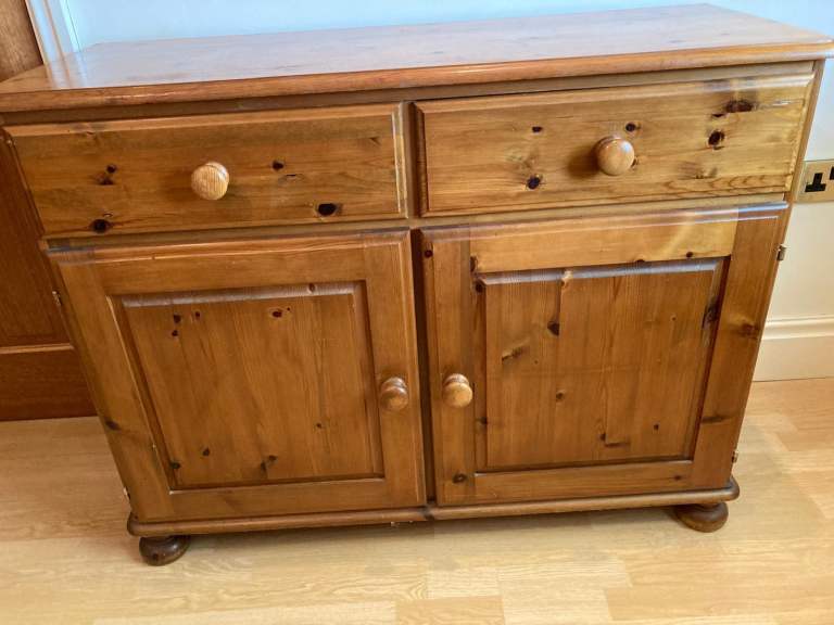 Ducal pine cabinet with 2 drawers