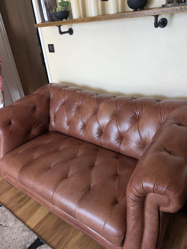 Brown Leather Chesterfield Sofa – Good Condition