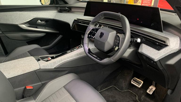 2025 Peugeot 5008 1.2 HYBRID GT SUV 5dr Petrol Hybrid e-DSC6 Euro 6 (s/s) (136 ps) SUV Hybrid Aut...