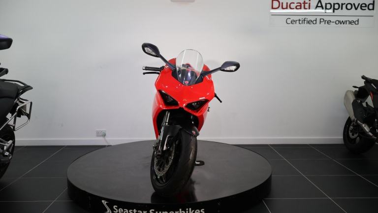 DUCATI PANIGALE V2 - 2021 - 13900 MILES