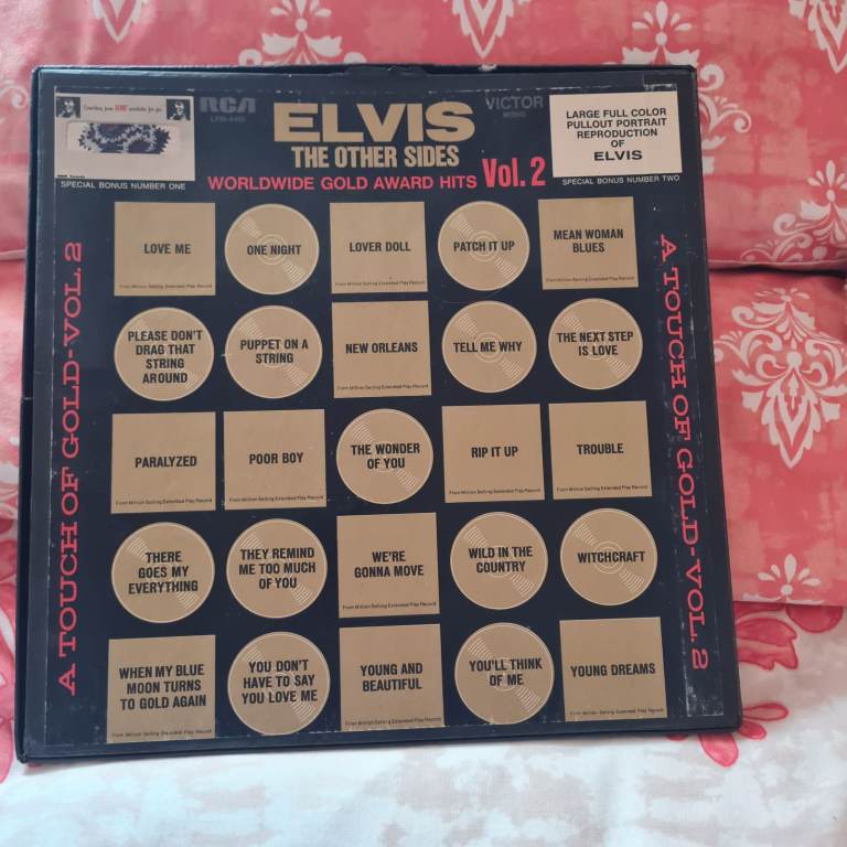 Elvis Presley Worldwide Gold Award Hits Vol 1 & 2 Vinyl