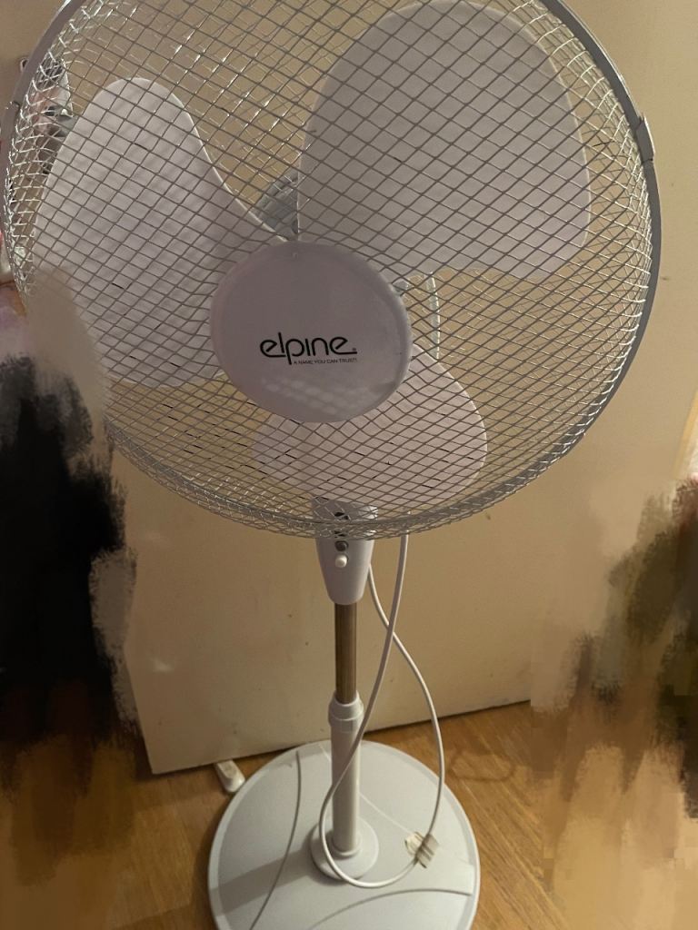 Elpine Pedestal Fan – White, Good Condition